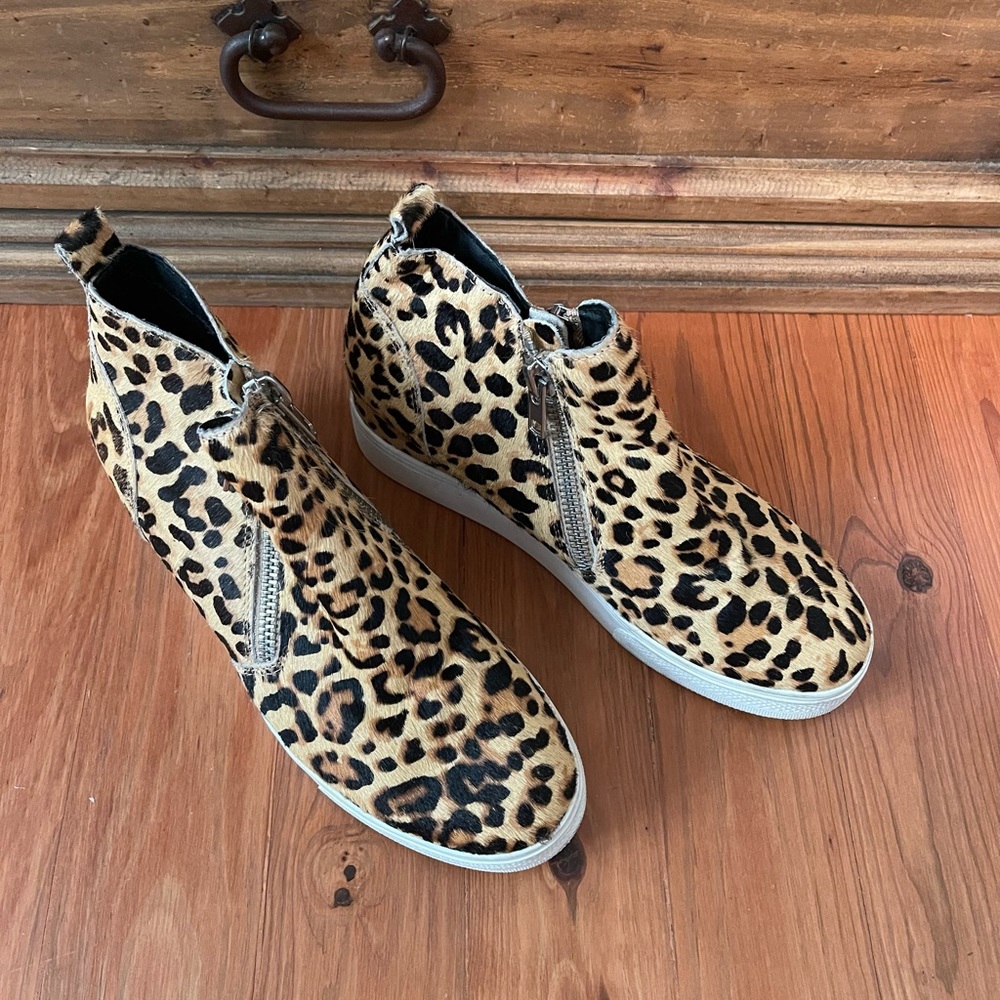 Steve Madden Sneaker Wedges Calf Hair Cheetah Booties Size 10